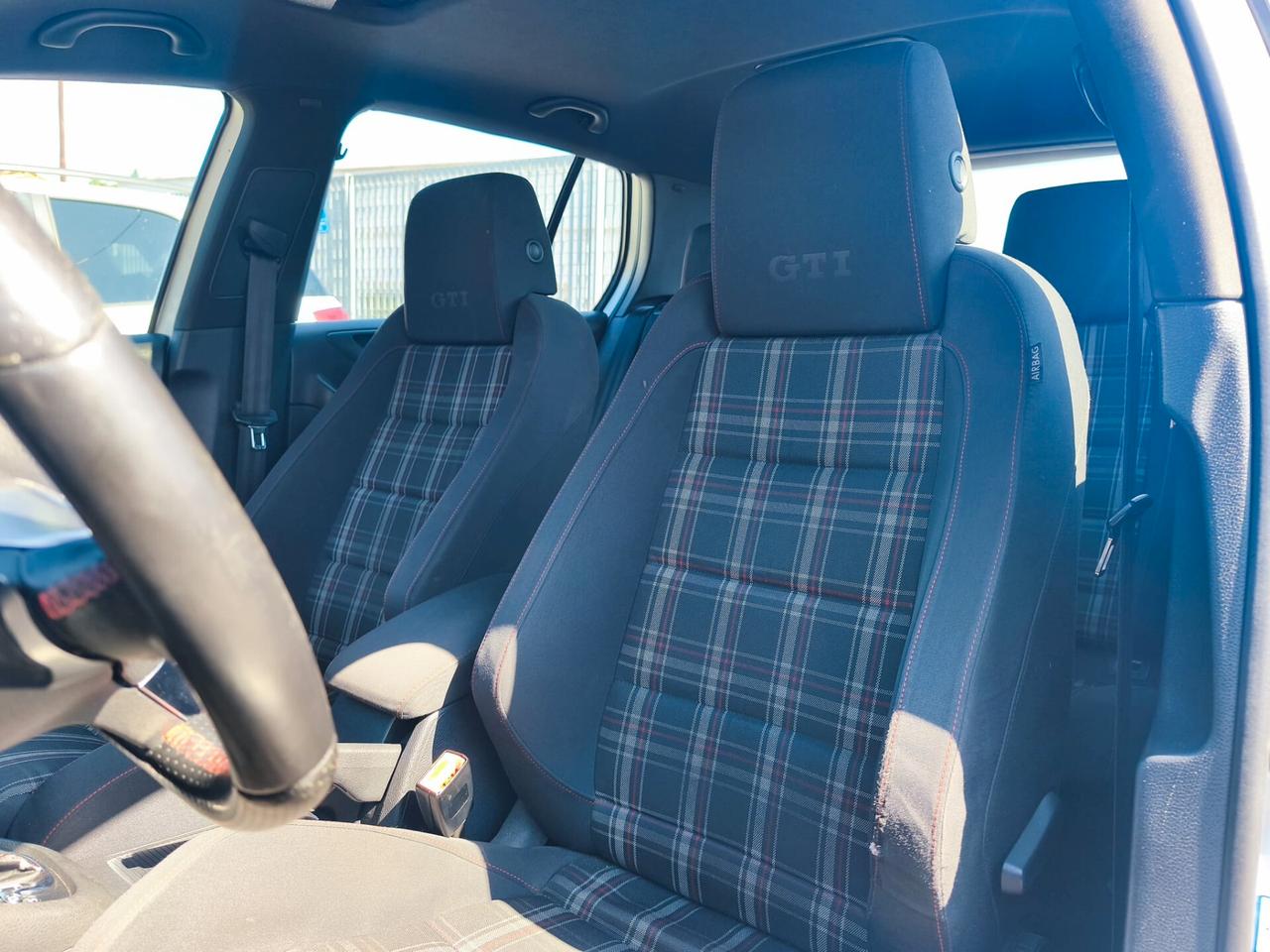 Volkswagen Golf GTI 2.0 TSI DSG 5p.