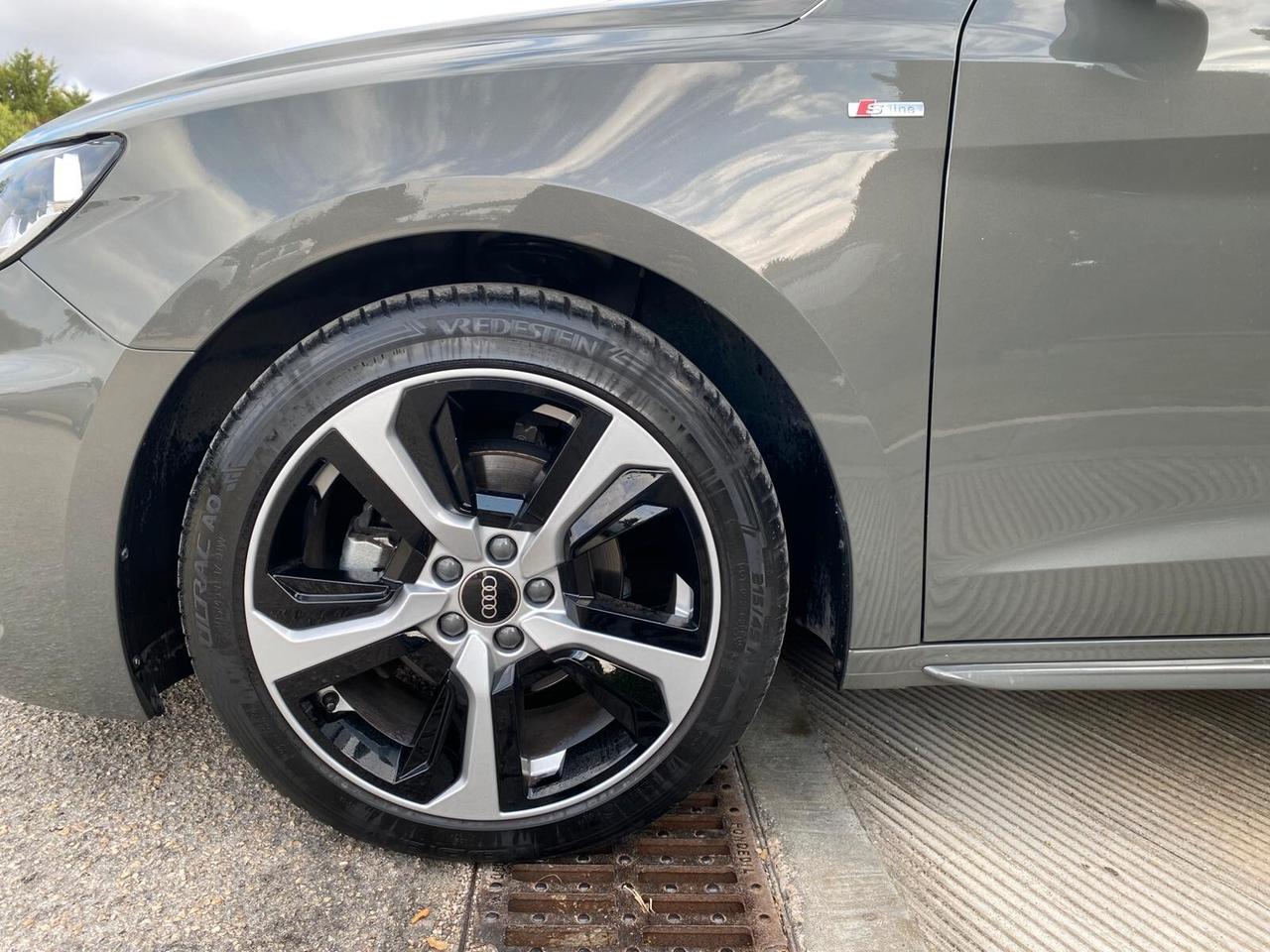 Audi A1 SPB 30 TFSI S Line Stronic Identity Black