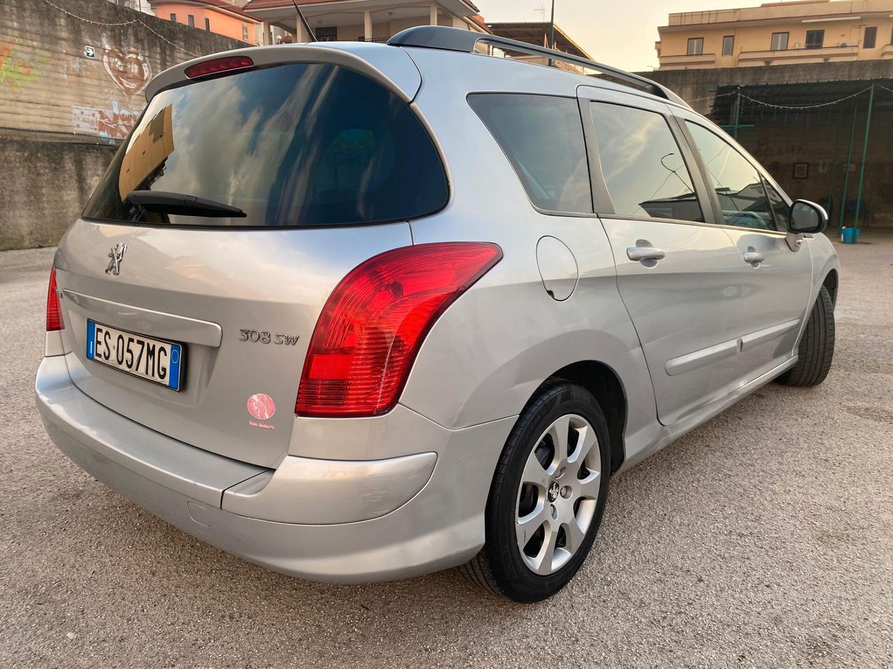 Peugeot 308 sw 1.6 hdi 110cv full opt restyling 2013