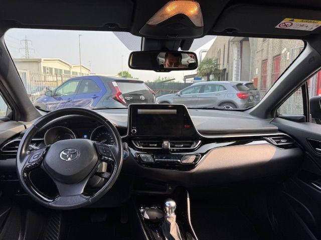 TOYOTA C-HR 1.8 Hybrid E-CVT Trend