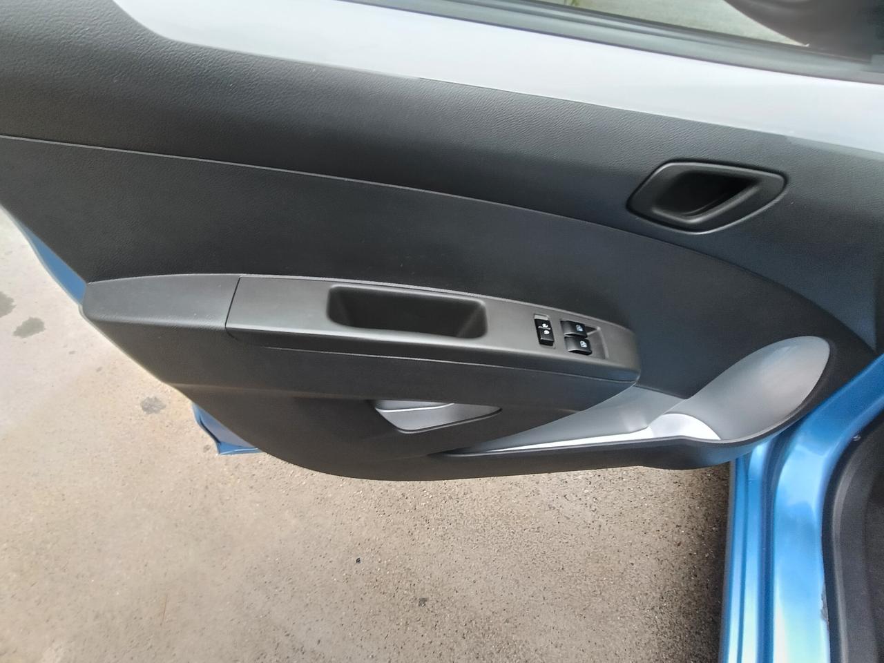 Chevrolet Spark 1.0 LT