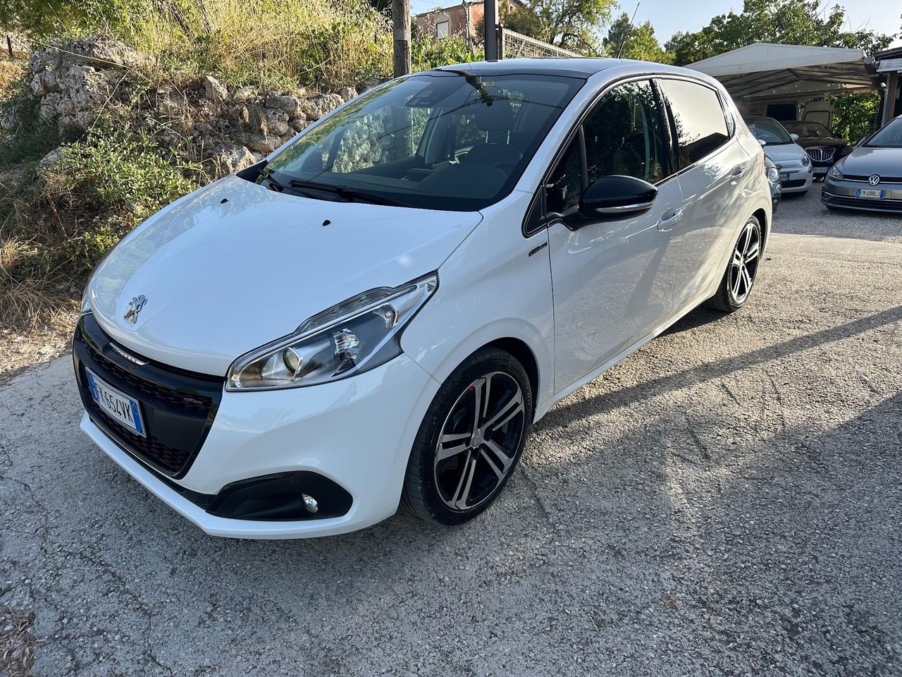 Peugeot 208 BlueHDi 100 5 porte GT Line