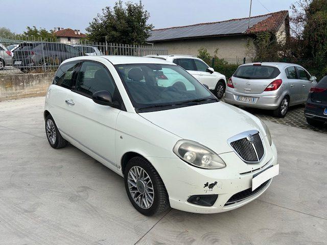 LANCIA Ypsilon 1.2 69 CV Unyca