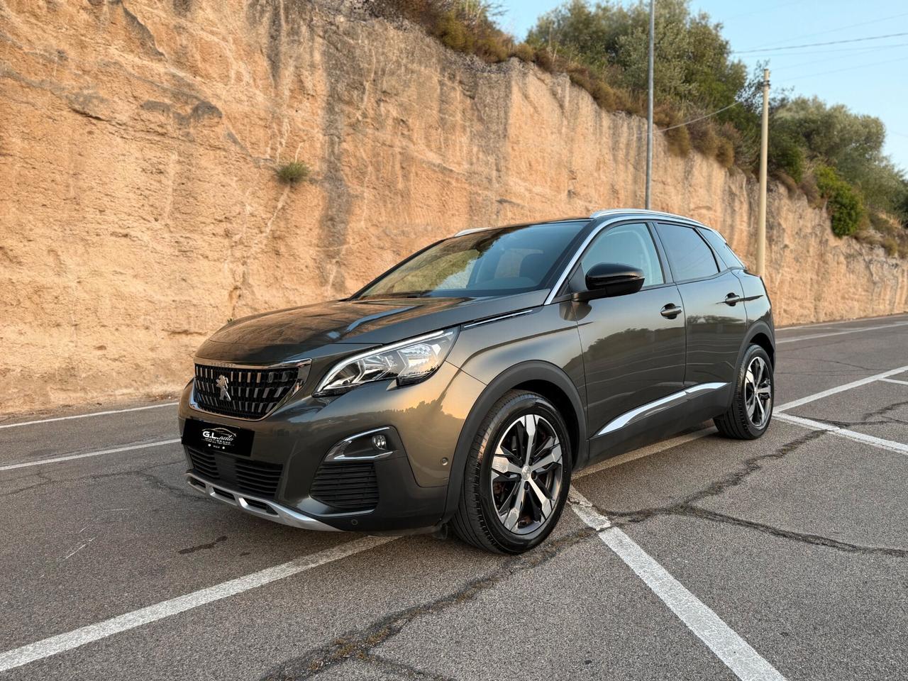 Peugeot 3008 ALLURE/1.6 120CV/PELLE/18"/CAR PLAY