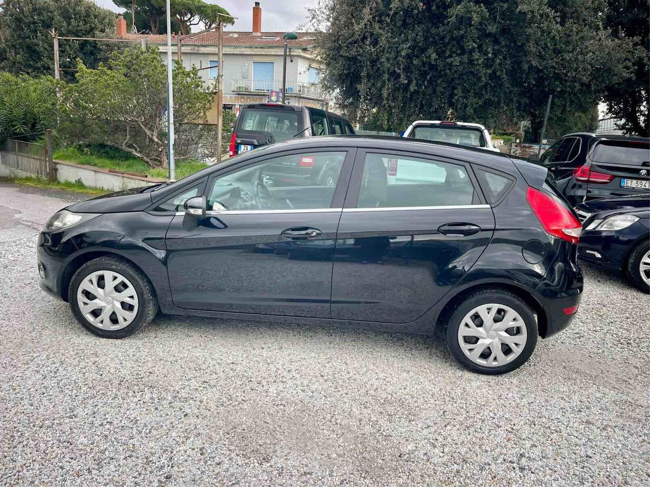 FORD FIESTA - UNICO PROPRIETARIO - TITANIUM