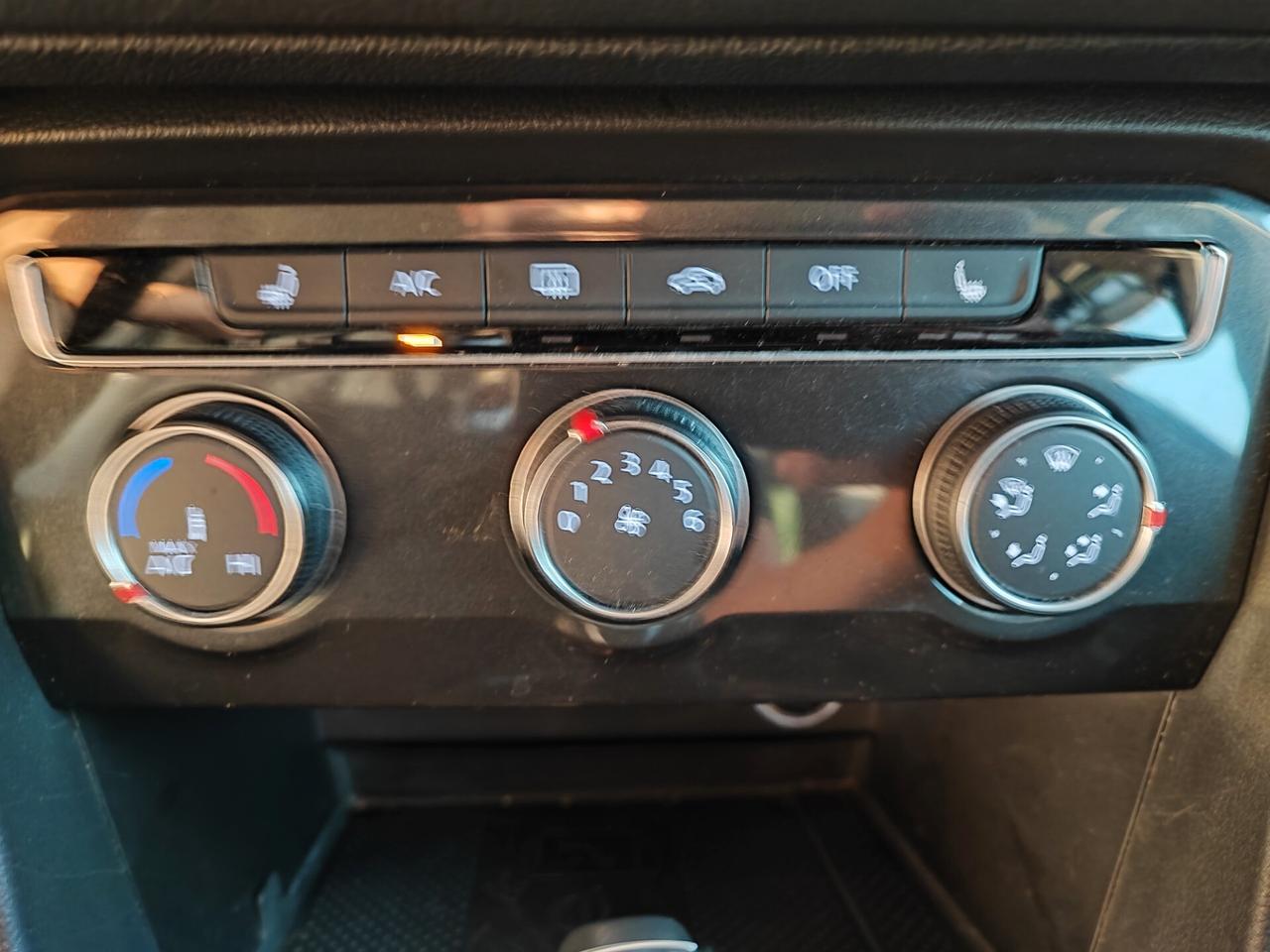 Volkswagen Tiguan 2.0 TDI SCR DSG 4MOTION Advanced BMT