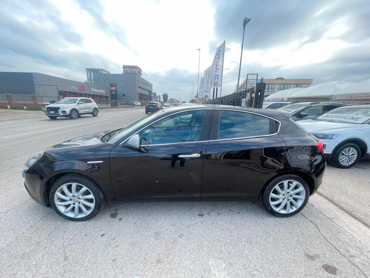 Alfa Romeo Giulietta 1.6 JTDm-2 120 CV Distinctive