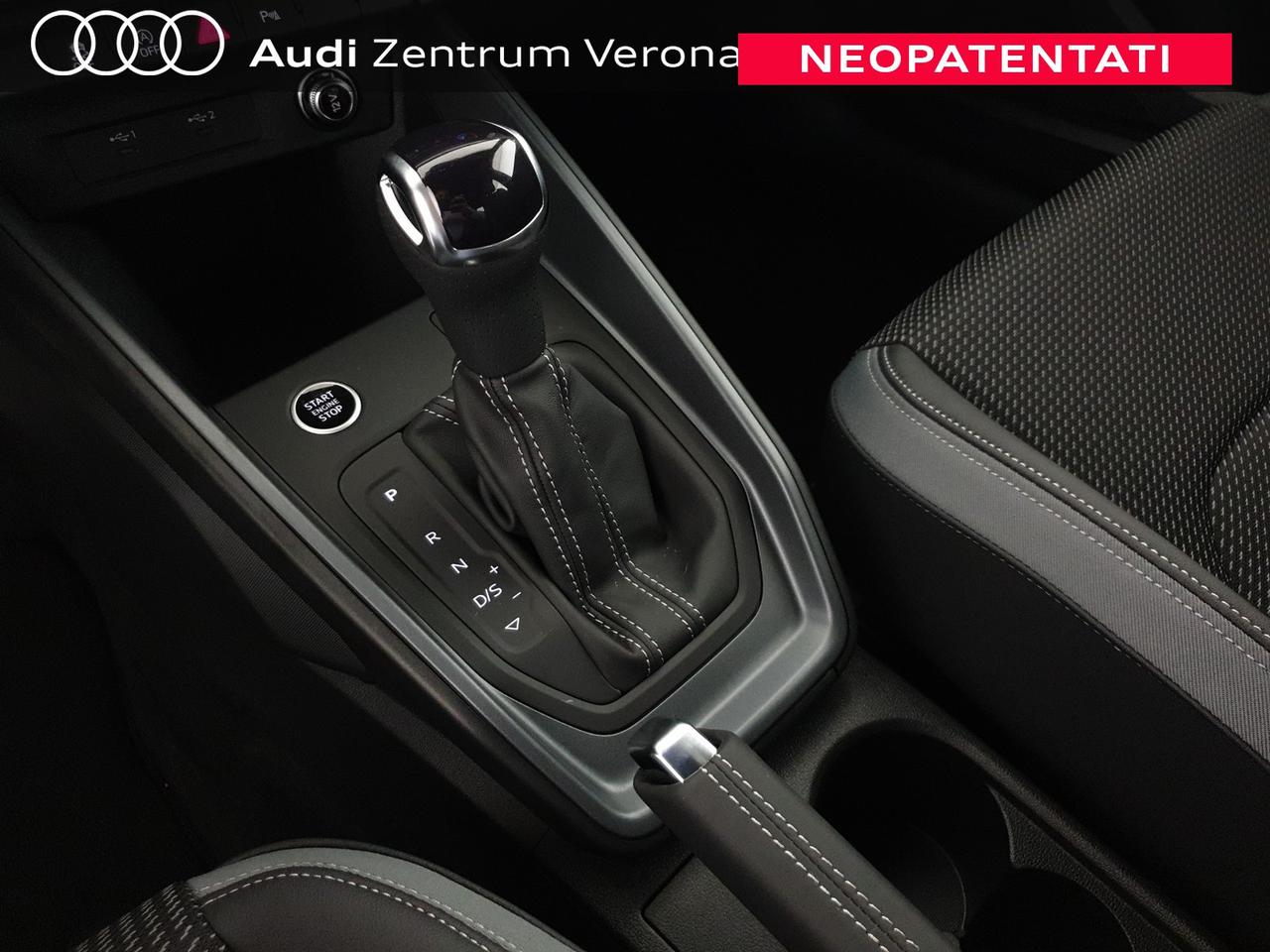 Allstreet 30TFSI 116CV S tronic Identity Contrast