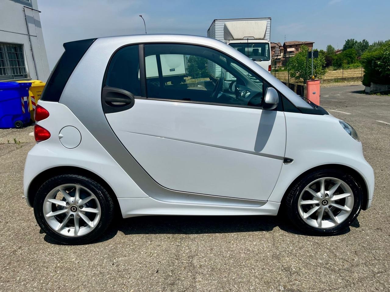 Smart ForTwo 0.9diesel 54cv 2014 140.000km per neopatentati