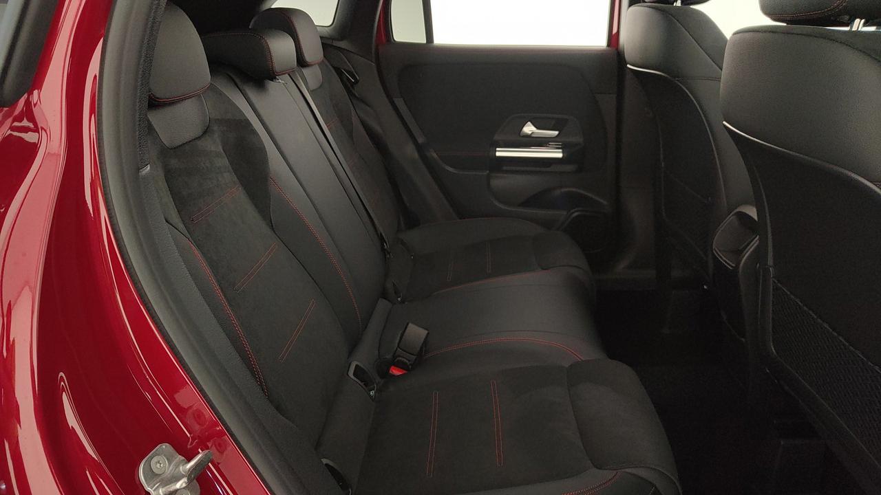 Mercedes-Benz GLA 200 d automatic