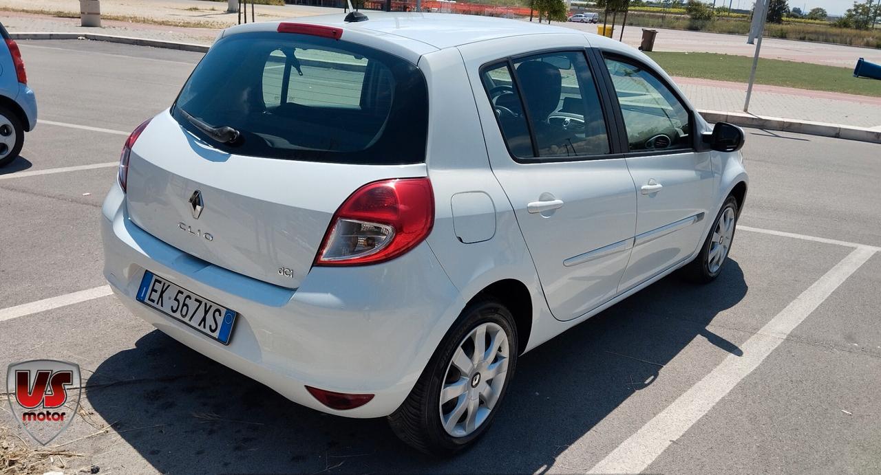 RENAULT CLIO 1.5 DCI- NAVI 2012
