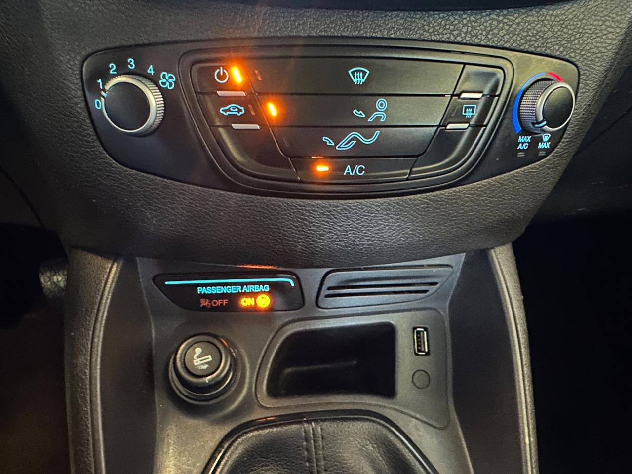 Ford Tourneo Courier 1.0 EcoBoost 100 CV Plus