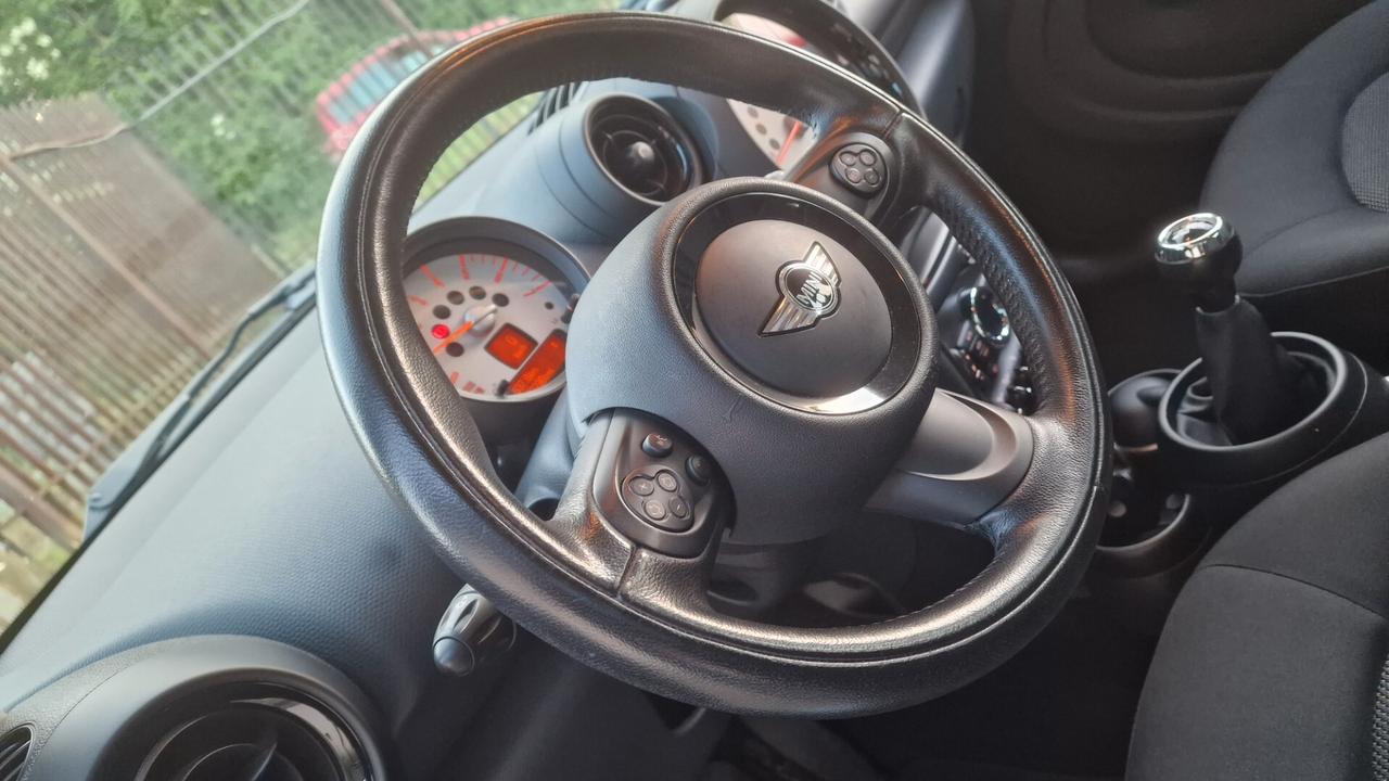 Mini Cooper Countryman 1.6 D - Nov2012