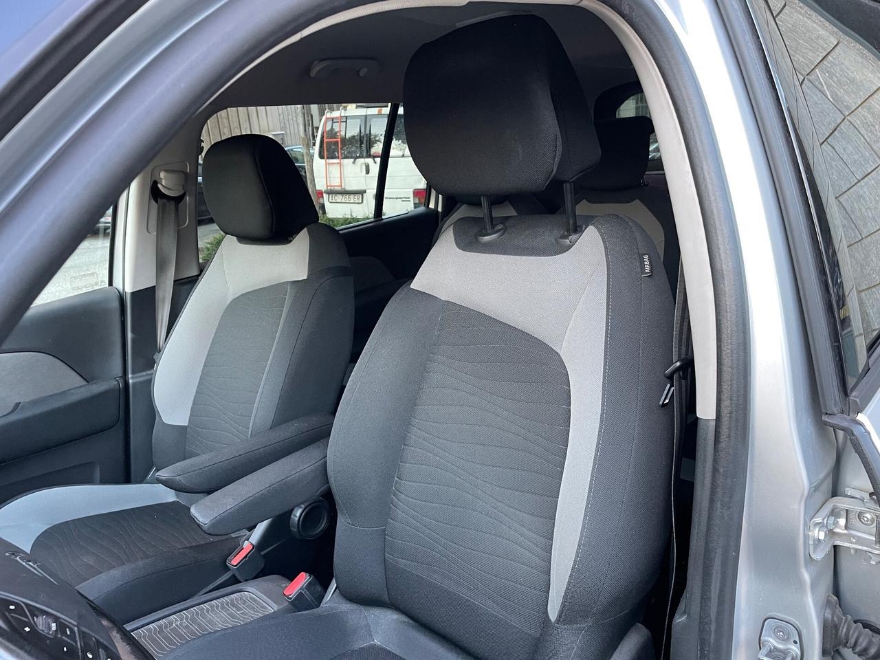 Citroen Grand C4 Picasso 1.6 BlueHDi/7POSTI/GARANZIA