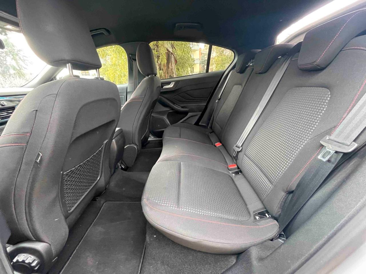 Ford Focus 1.0 EcoBoost Hybrid 125 CV 5p. ST-Line NEOPATENTATI CATENA