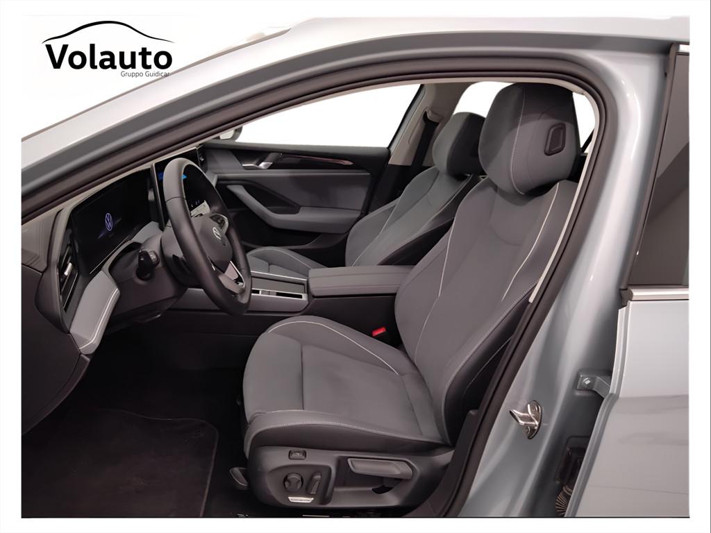 VOLKSWAGEN Passat IX 2024 - Passat 2.0 tdi scr Business 150cv dsg