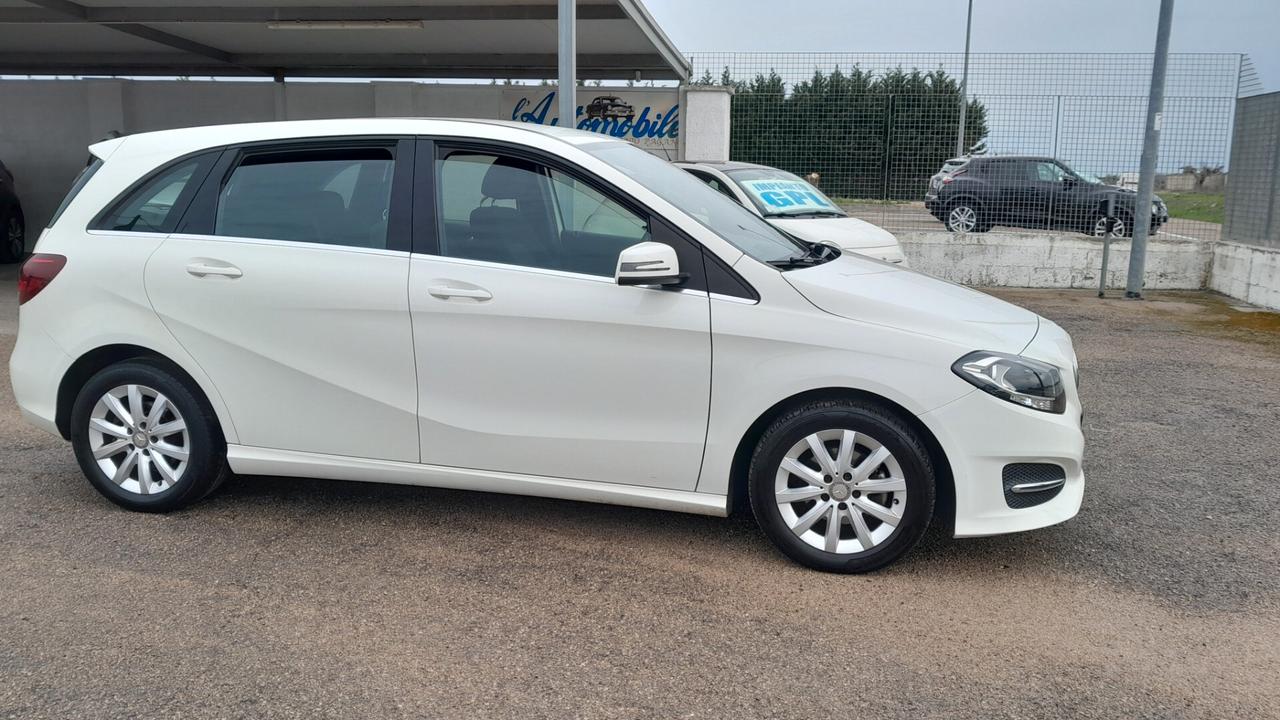 Mercedes-benz B 180 d Premium