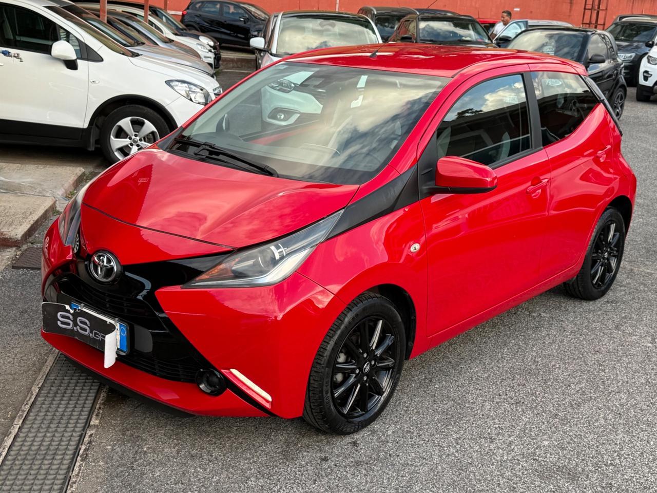 Aygo 1.0 ( 25 mila km ) unipro-automatica-neopatentati