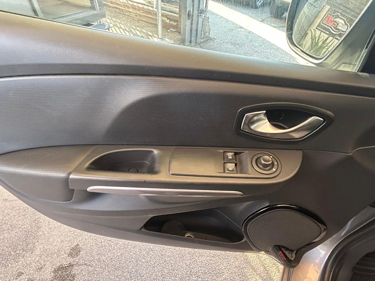 Renault Clio Sporter 1.5 dCi 8V 75CV Costume National