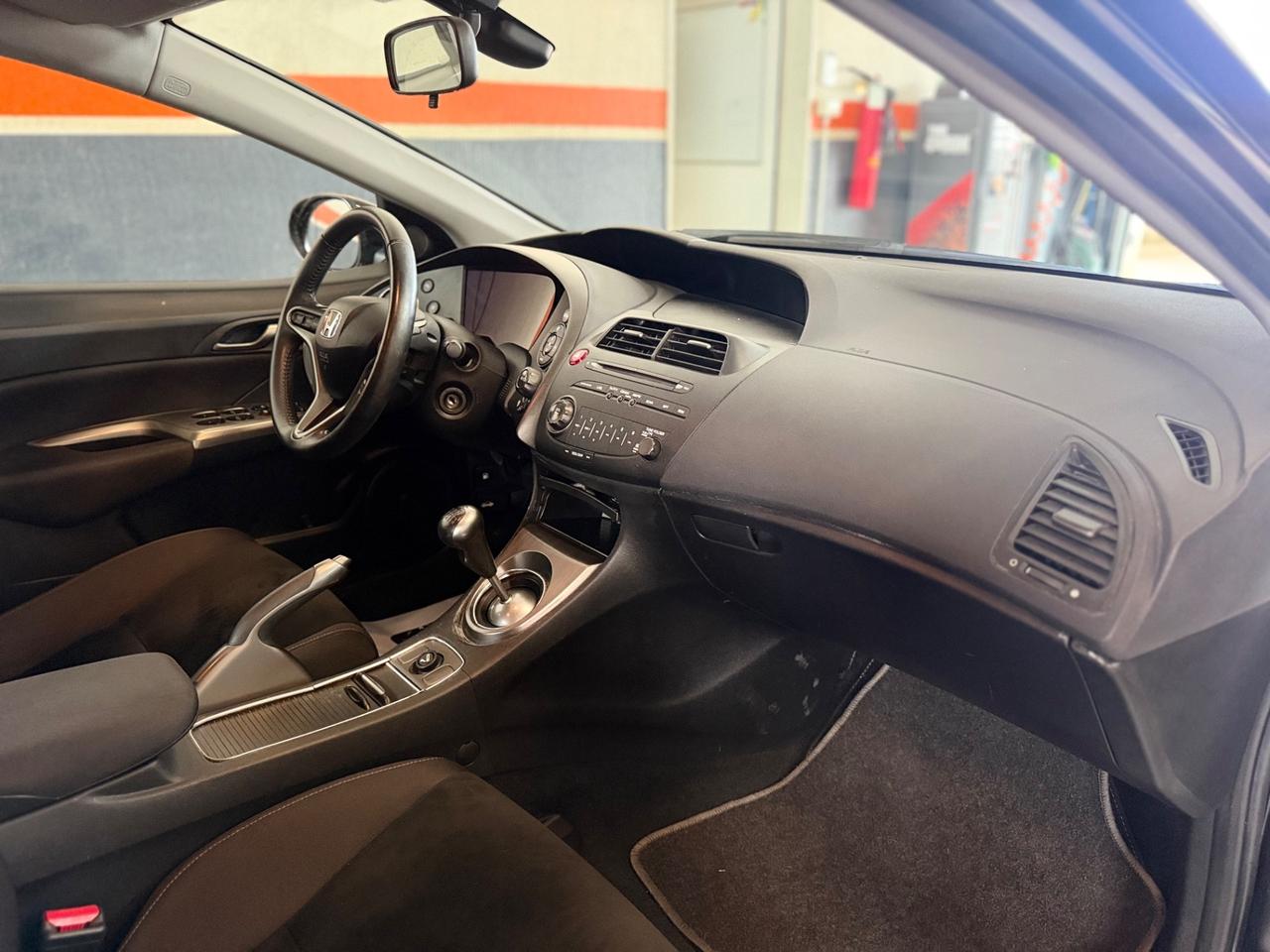 Honda Civic 011 1.4 i-VTEC 5p. Elegance NEOPATENTATI
