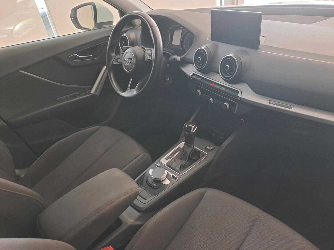 Audi Q2 30 TDI S tronic Identity Black Anno 2022