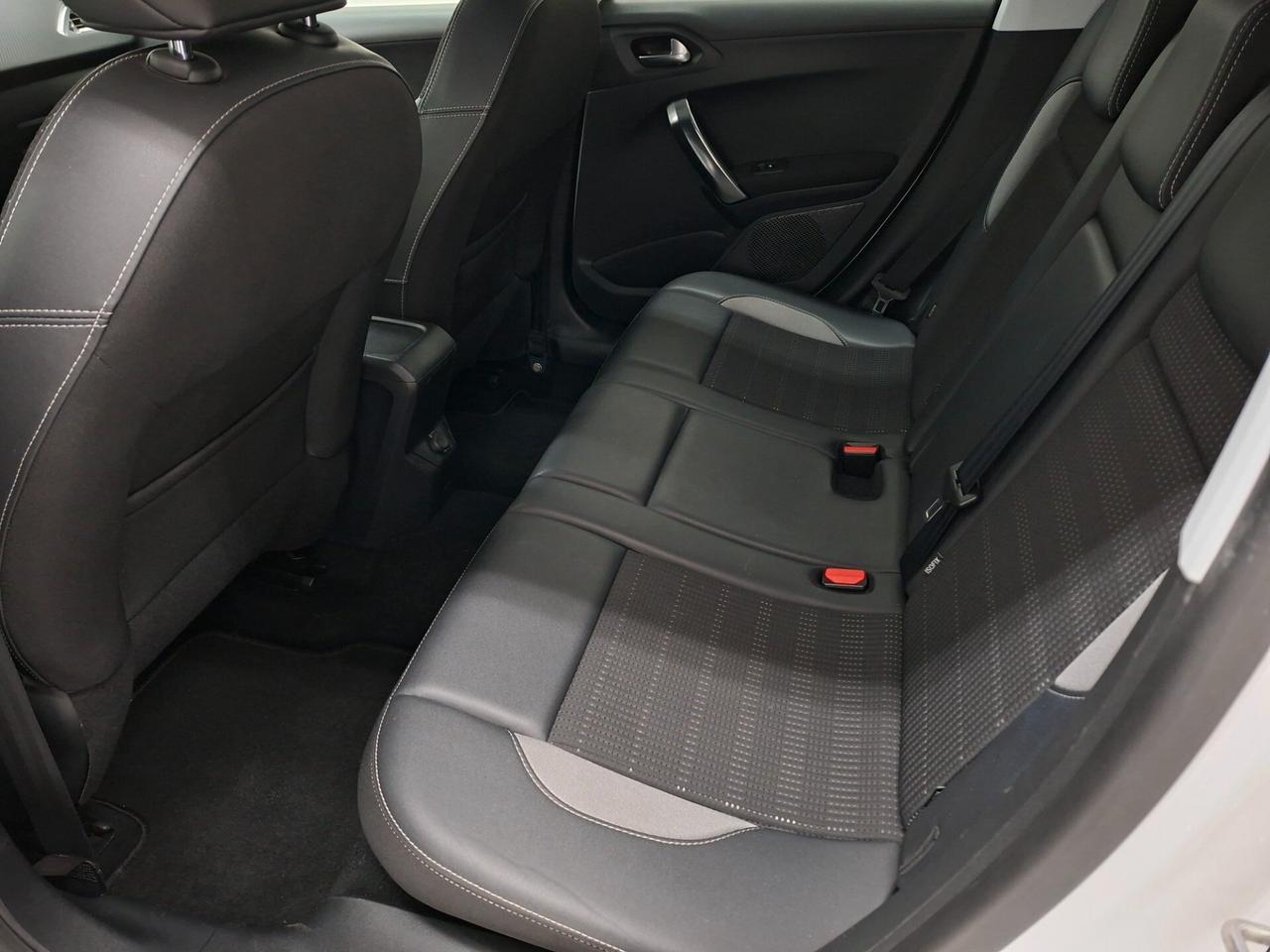 Peugeot 2008 Allure 1.6 BlueHDi 100cv