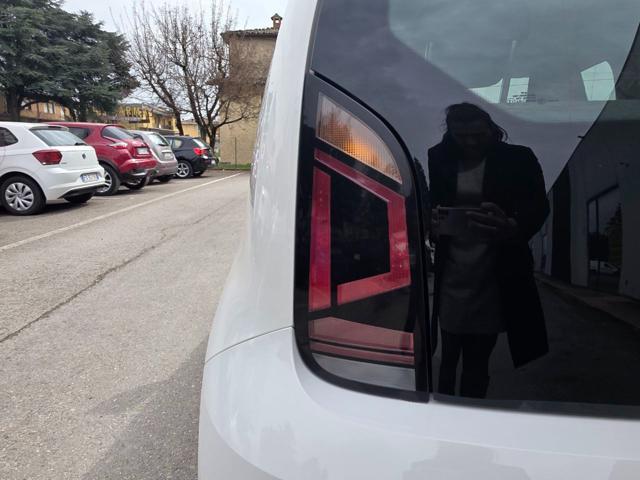 VOLKSWAGEN up! 1.0 5p. move up!