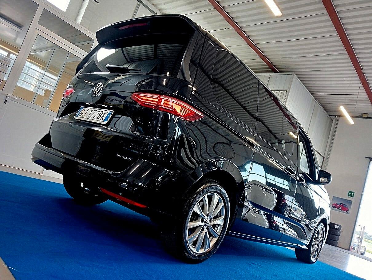 Volkswagen T7 Multivan 1.4 TSI eHYBRID 218cv PHEV LIFE DSG 7POSTI PRONTA CONS