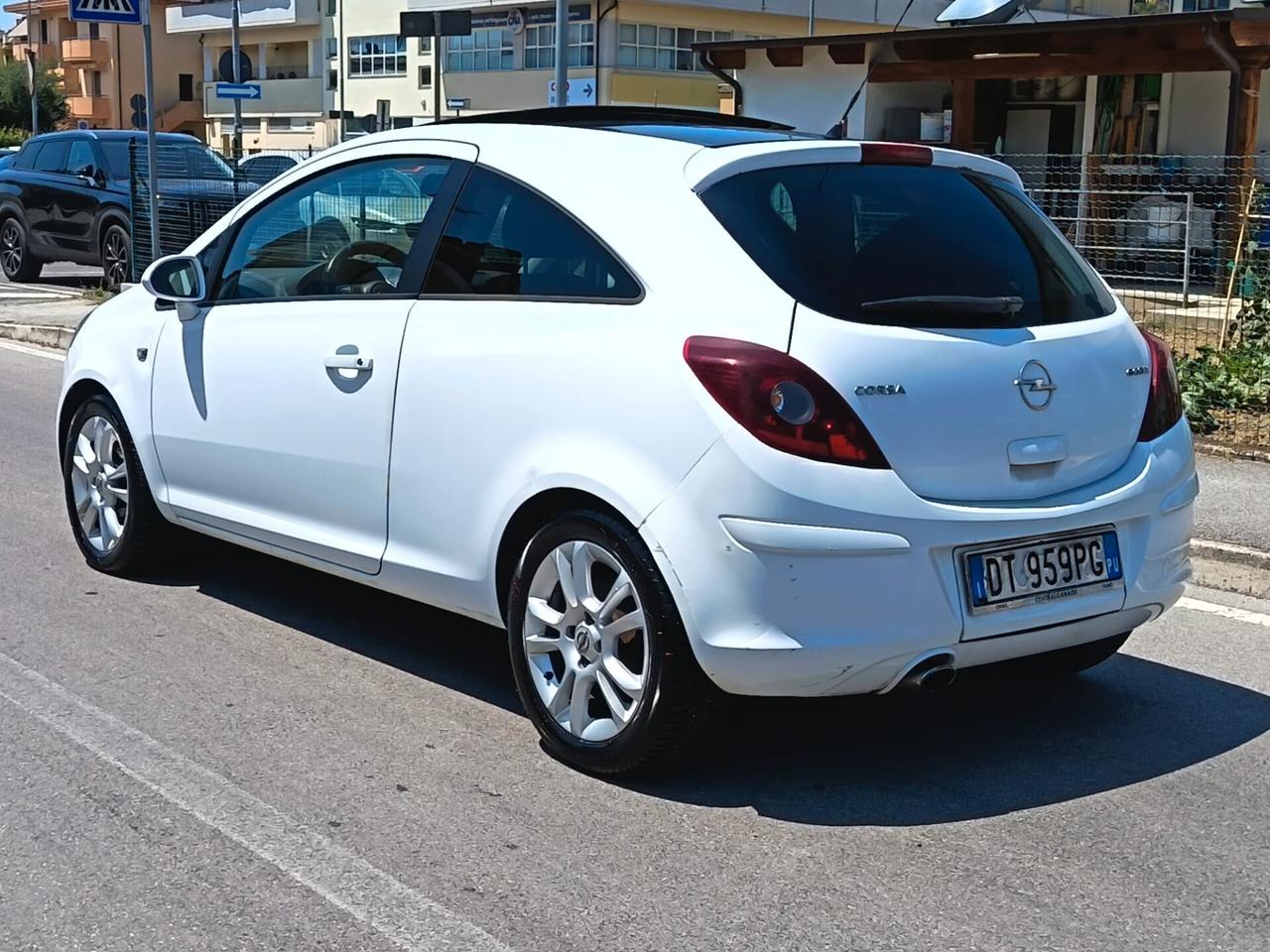 Opel Corsa 1.3 CDTI 75CV PORTABICI TETTO NEOPATENTATI