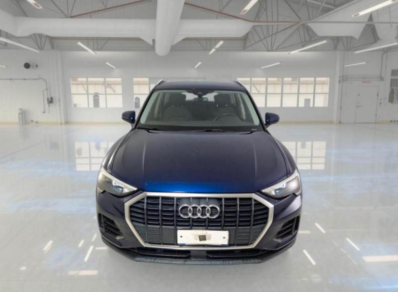 Audi Q3 35 TDI S tronic Business 2021