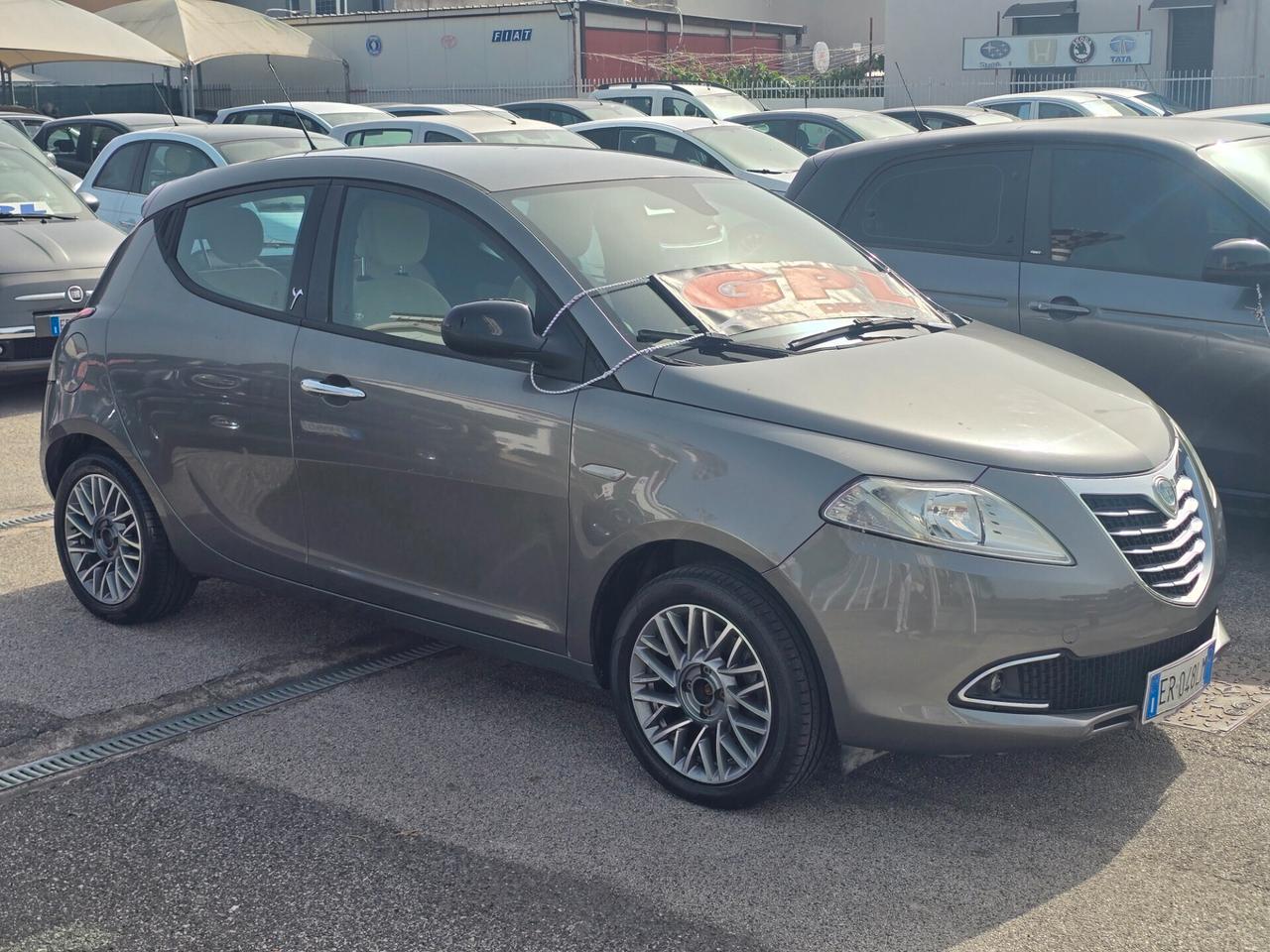 Lancia Ypsilon 1.2 GPL 69cv Ecochic Gold
