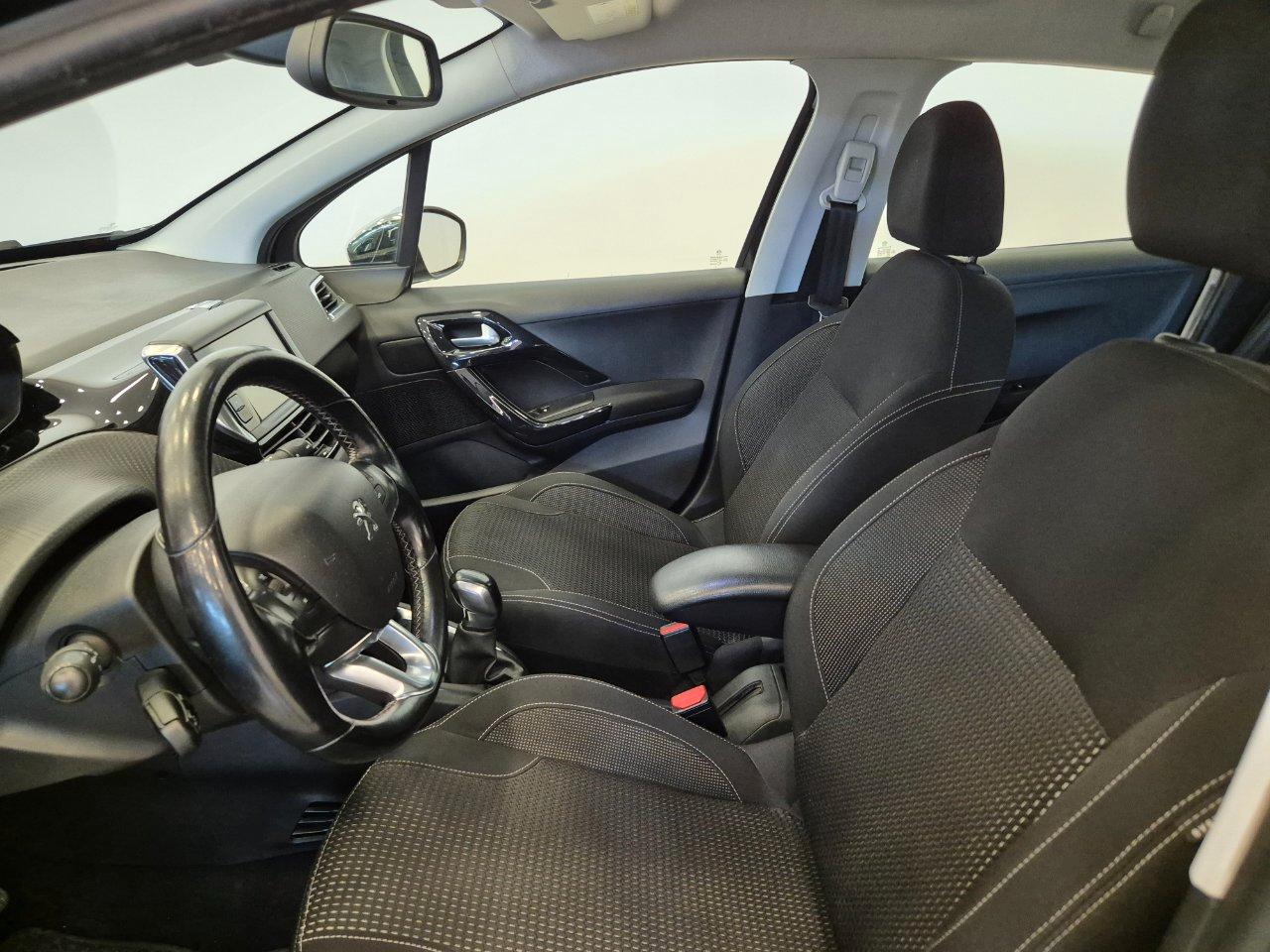 Peugeot 208 1.2 puretech Allure 5P - NEOPATENTATI - UNIPROPRIETARIO - Cam - Carplay