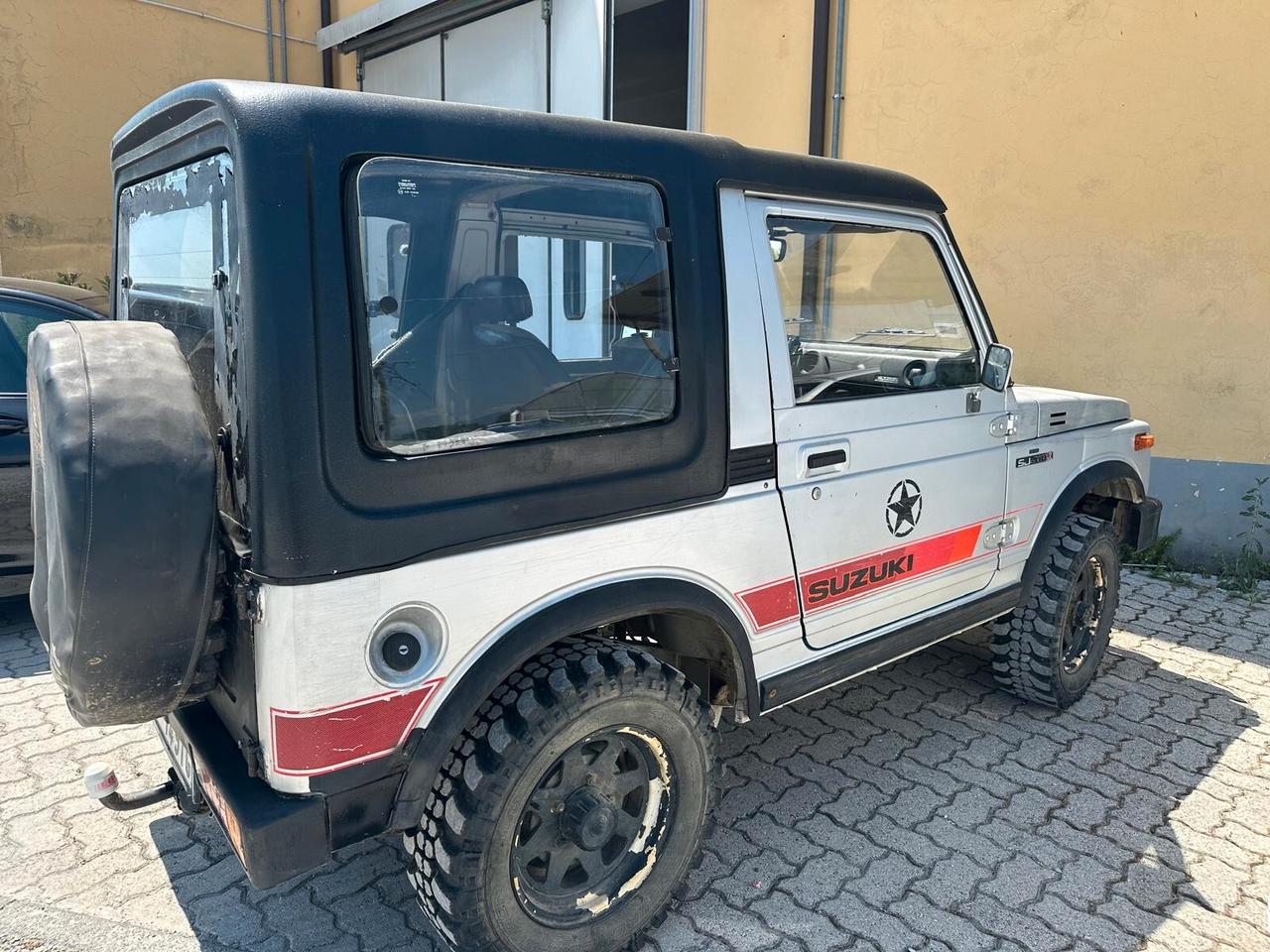 Suzuki SJ 410 SJ410 Cabriolet De Luxe