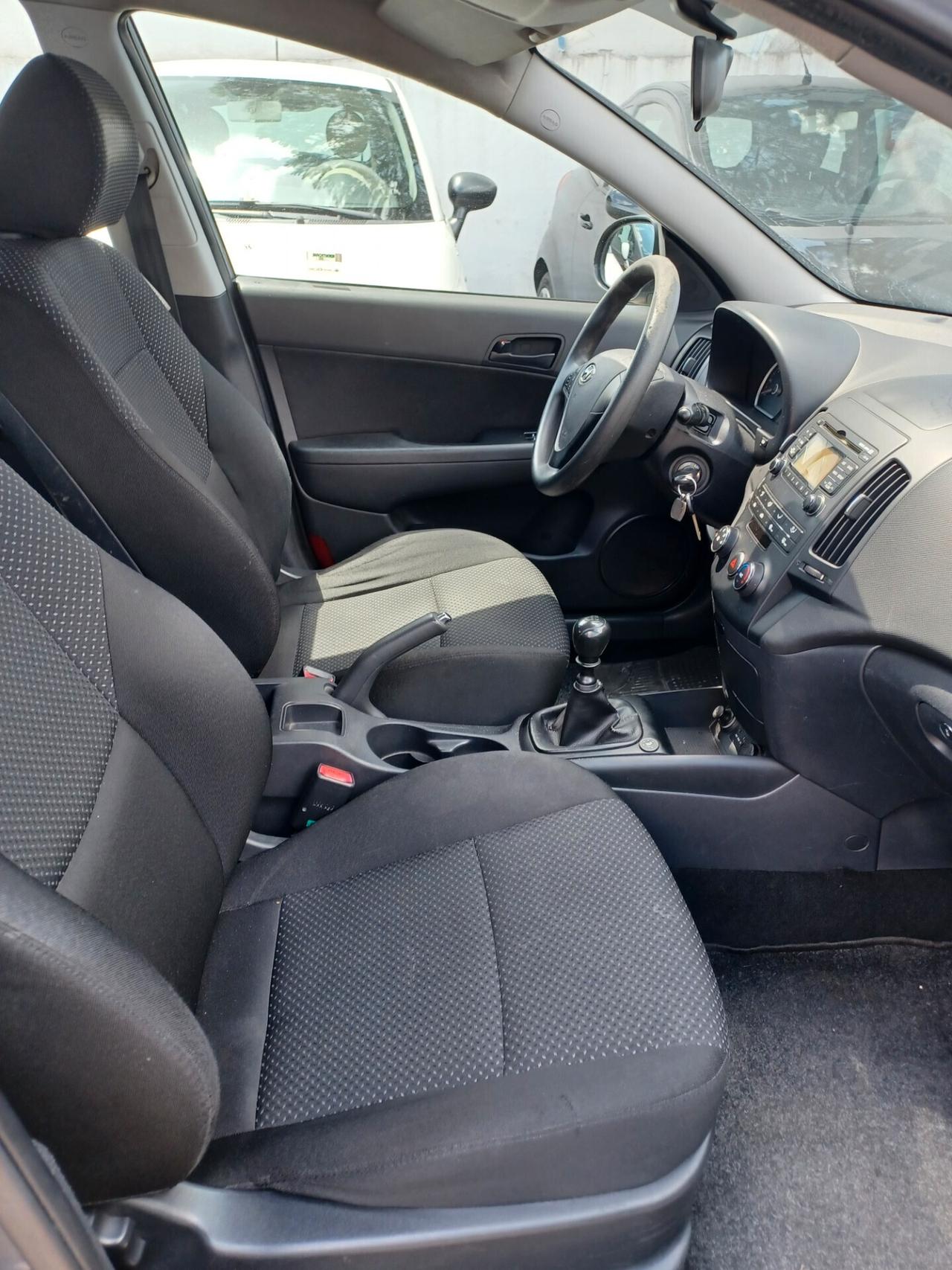 Hyundai i30 1.4 S.W. Blue Drive GPL