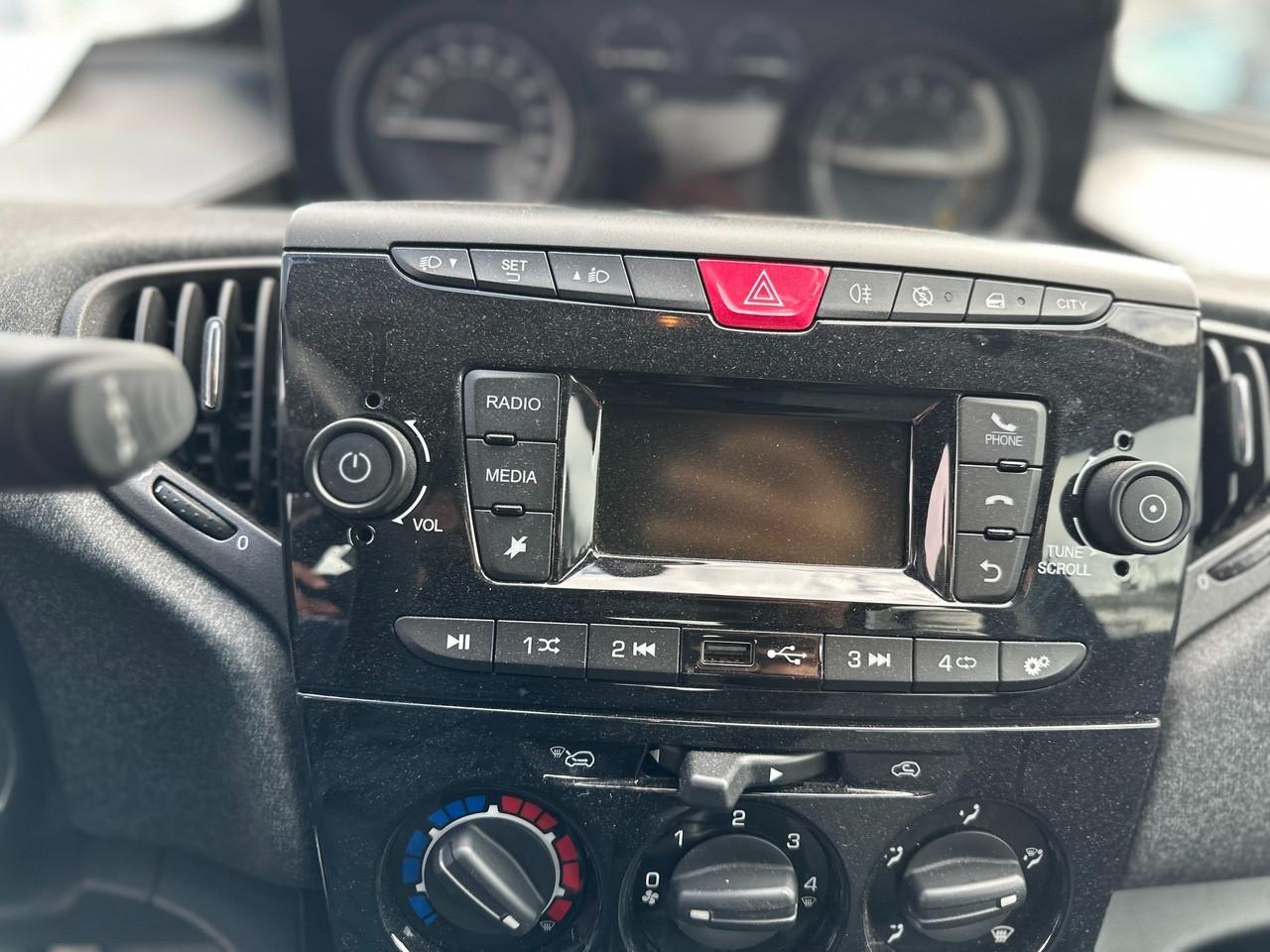 LANCIA Ypsilon III 2021 - Ypsilon 1.0 firefly hybrid Silver s&s 70cv