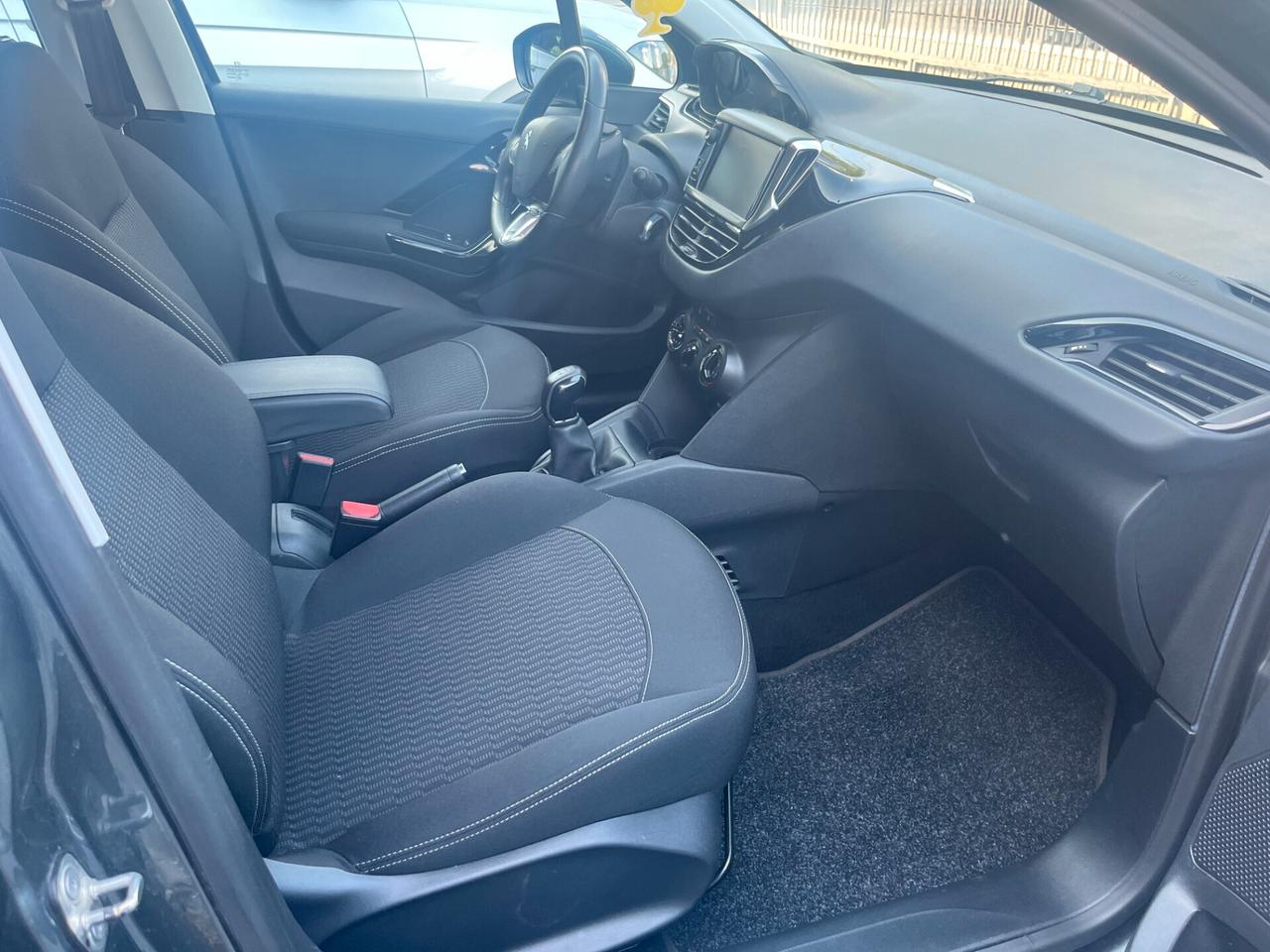 Peugeot 208 BlueHDi 01/2017 5 P **KM 88230**