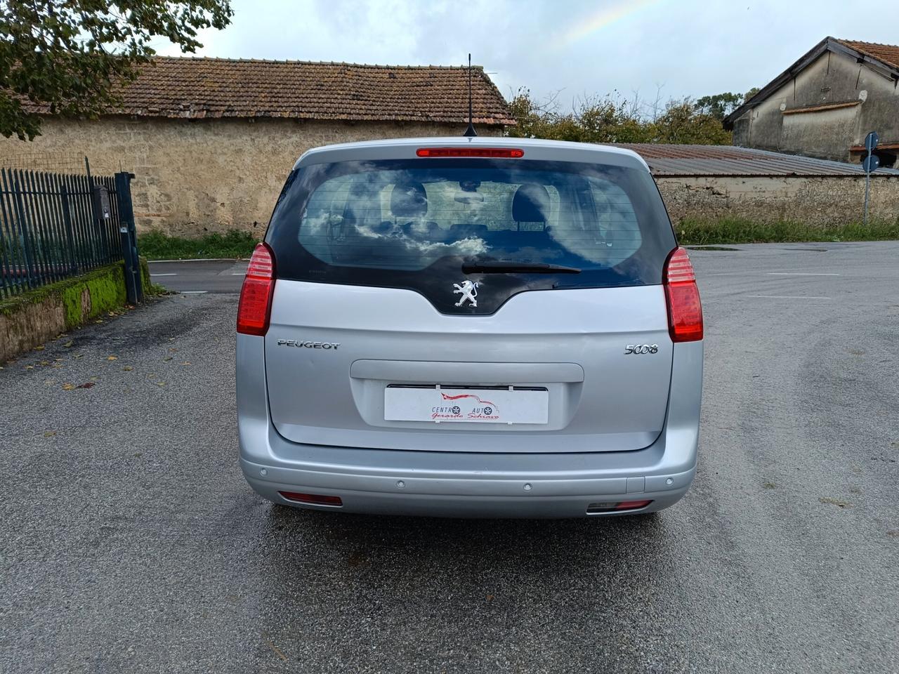 Peugeot 5008 1.6 HDi 110CV Premium 7 POSTI
