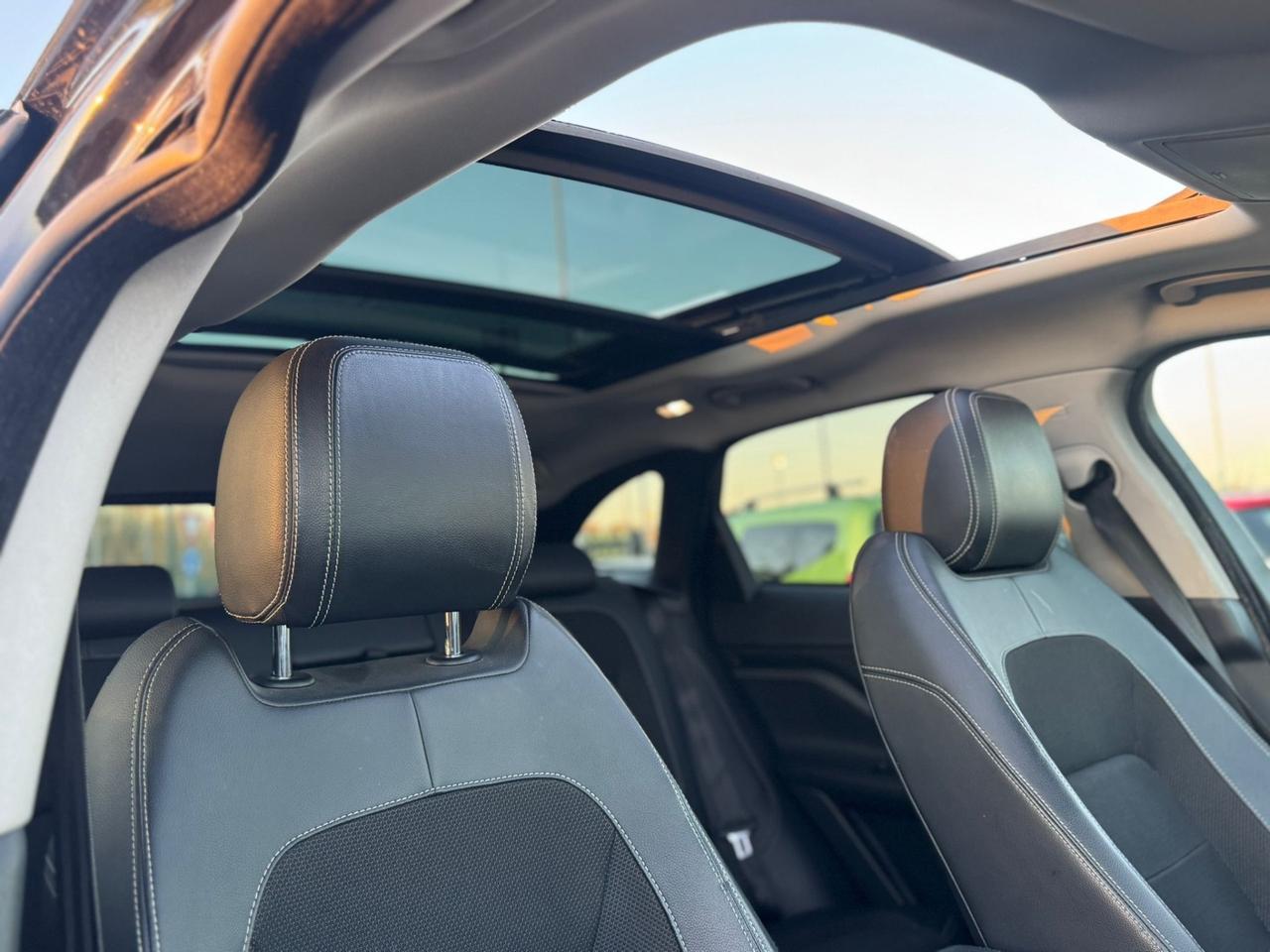 Jaguar F-Pace 2.0 D 180 CV AWD aut. R-Sport