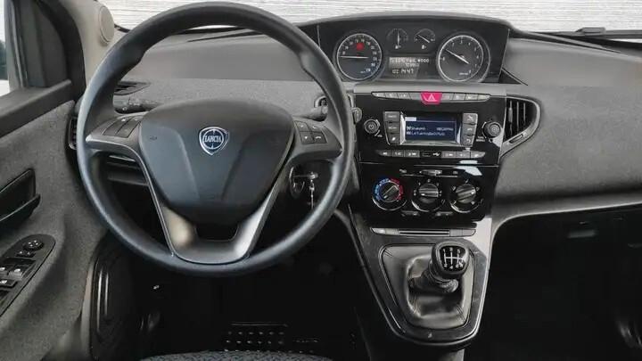 Lancia Ypsilon 1.0 FireFly 5 porte S&S Hybrid Silver Plus