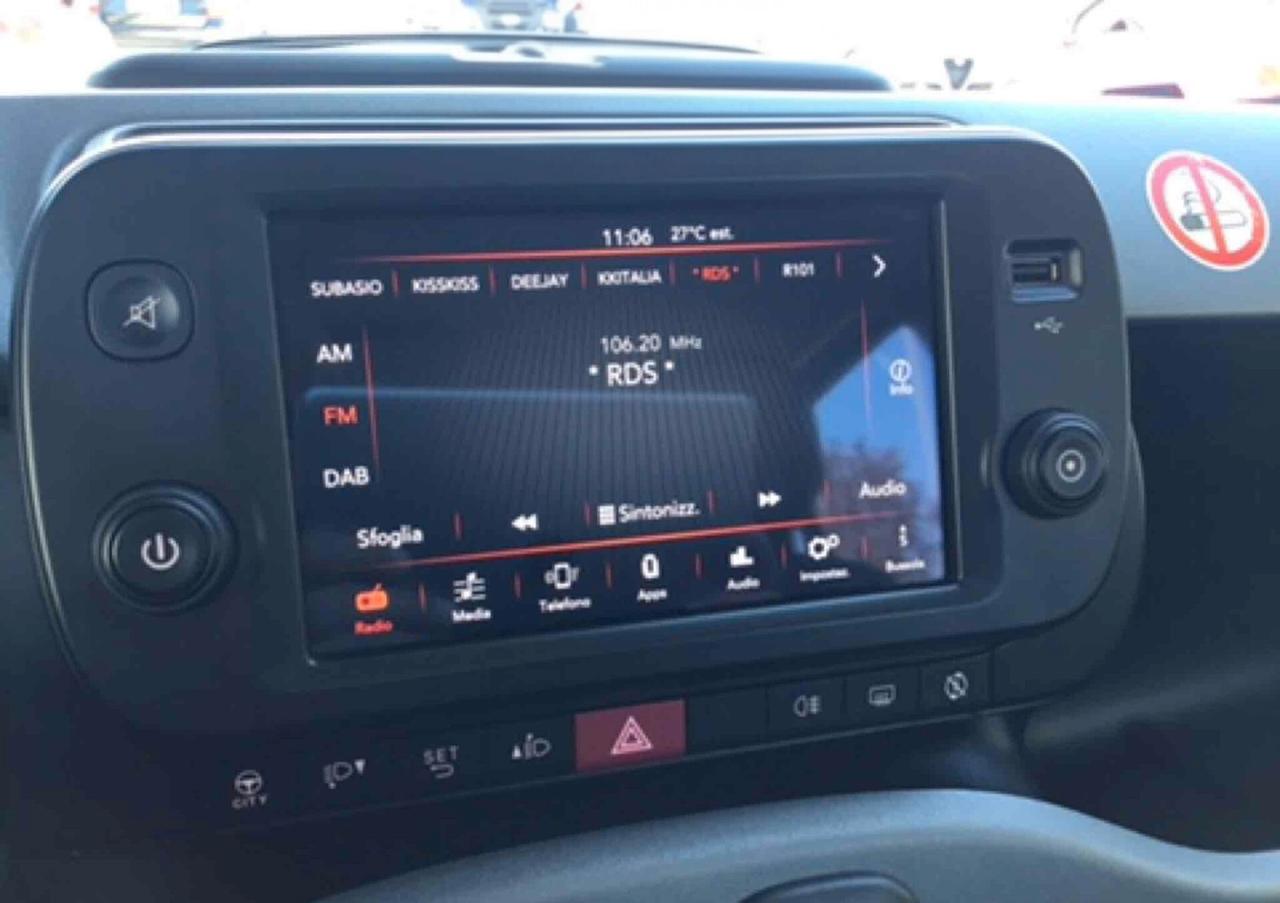 Fiat Panda Hybrid city life