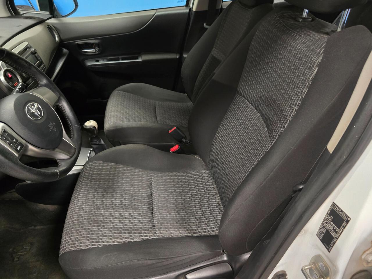 Toyota Yaris 1.0 5 porte