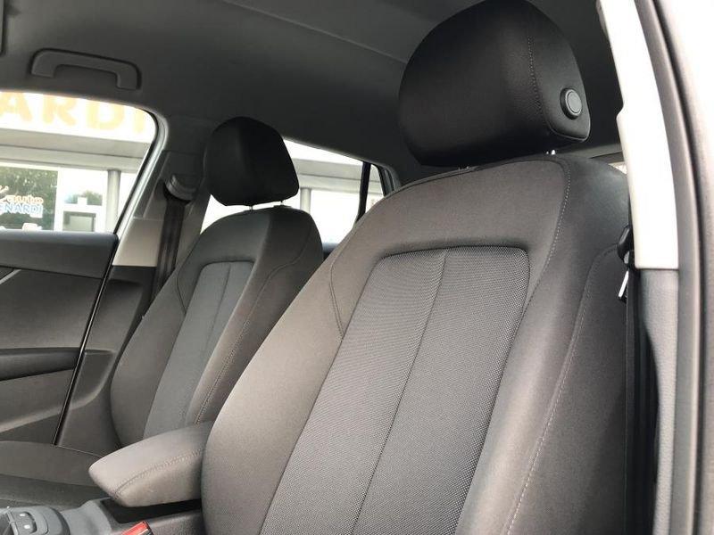 Audi Q2 35 TFSI S-Tronic Business Advanced NAVI+FULL LED+CAMERA