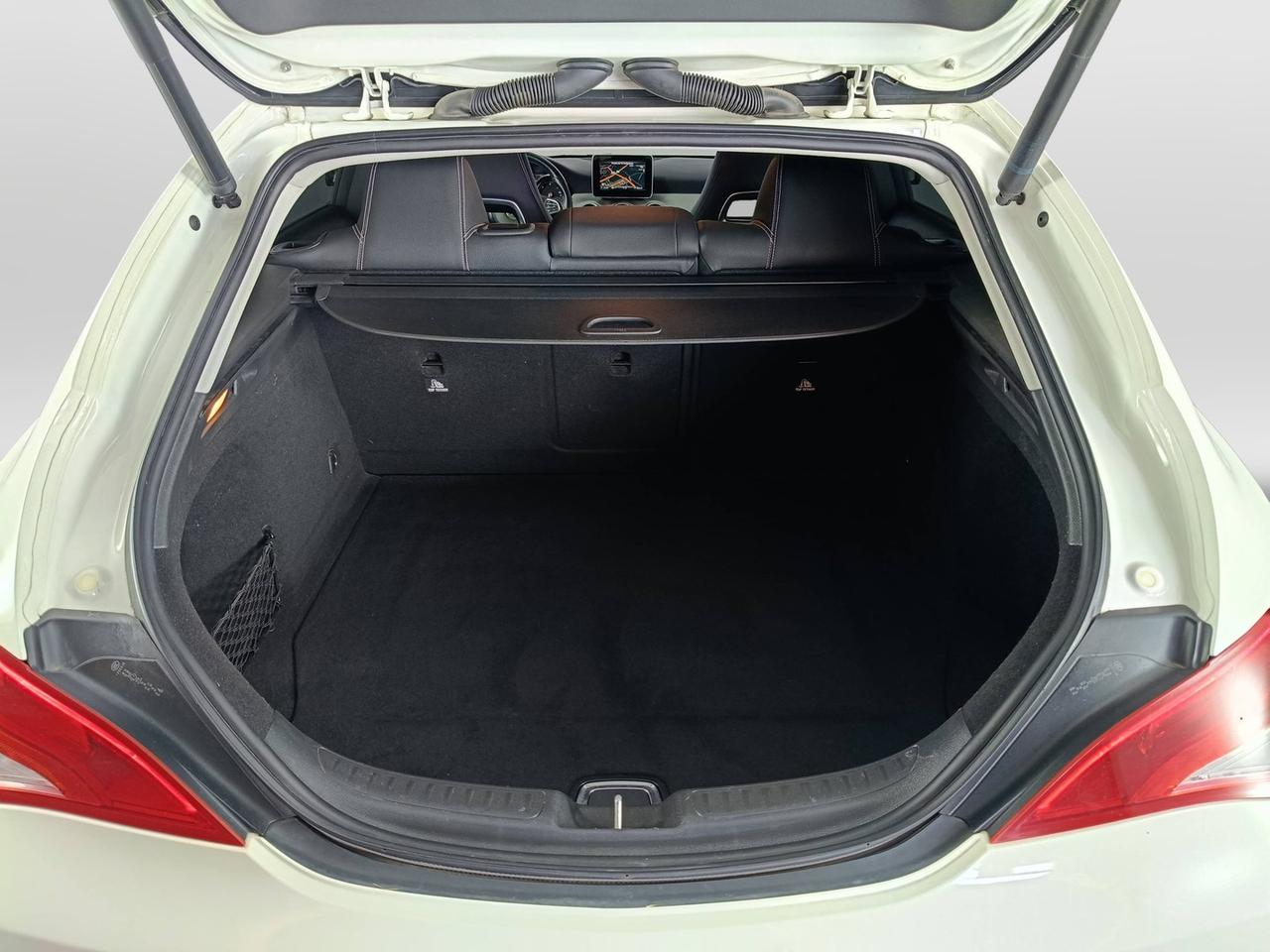 Mercedes-Benz Classe CLA (C/X117) - MERCEDES CLA 200 d S.W. Automatic Sport