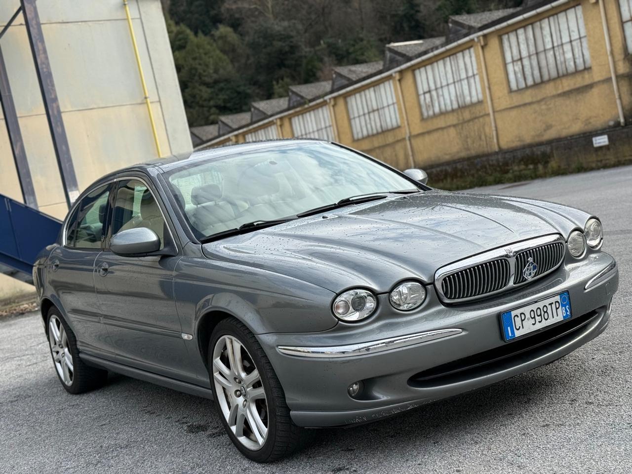Jaguar X-Type 2 litri V6 24V BENZINA Executive
