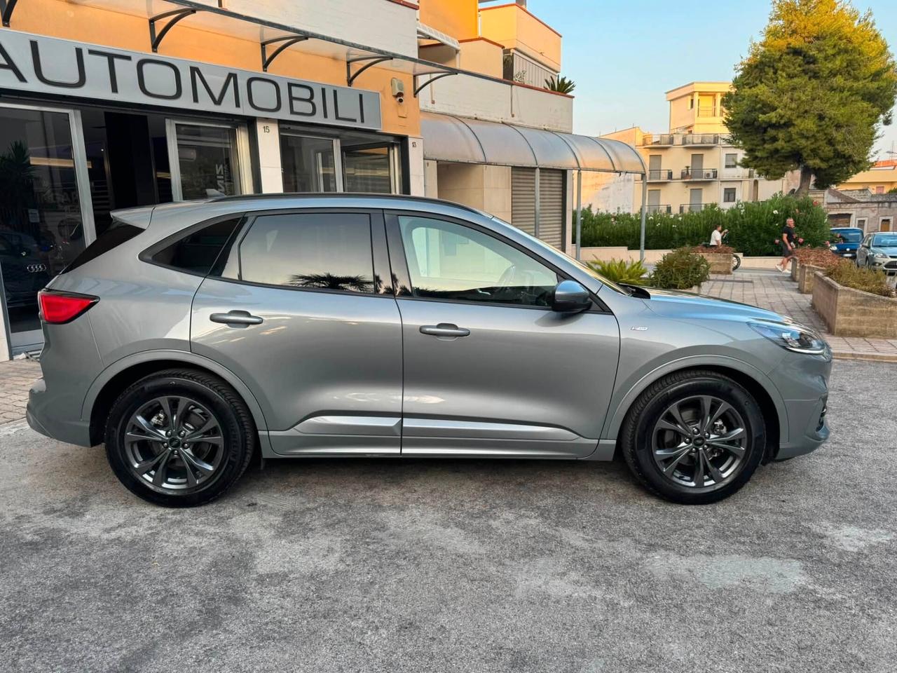 FORD KUGA 1.5 TDCI 120 CV. E6 2WD ST-LINE FULL PERFETTA