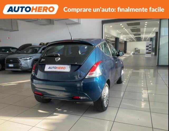 LANCIA Ypsilon 1.2 69 CV 5 porte Silver