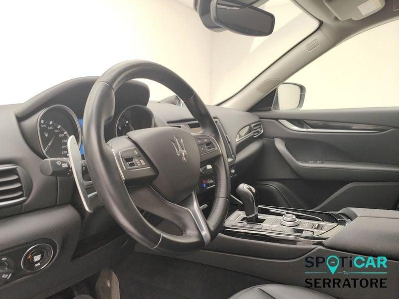 Maserati Levante 3.0 V6 275cv auto