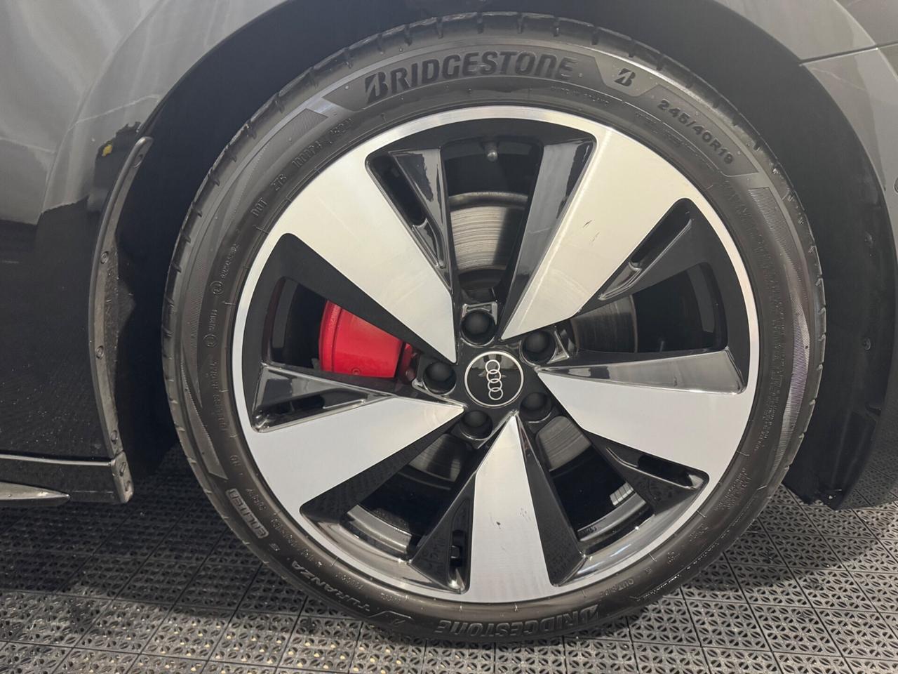 Audi A5 Avant TDI 150 kW mHEV+ S tronic quattro Line edition FULL!!