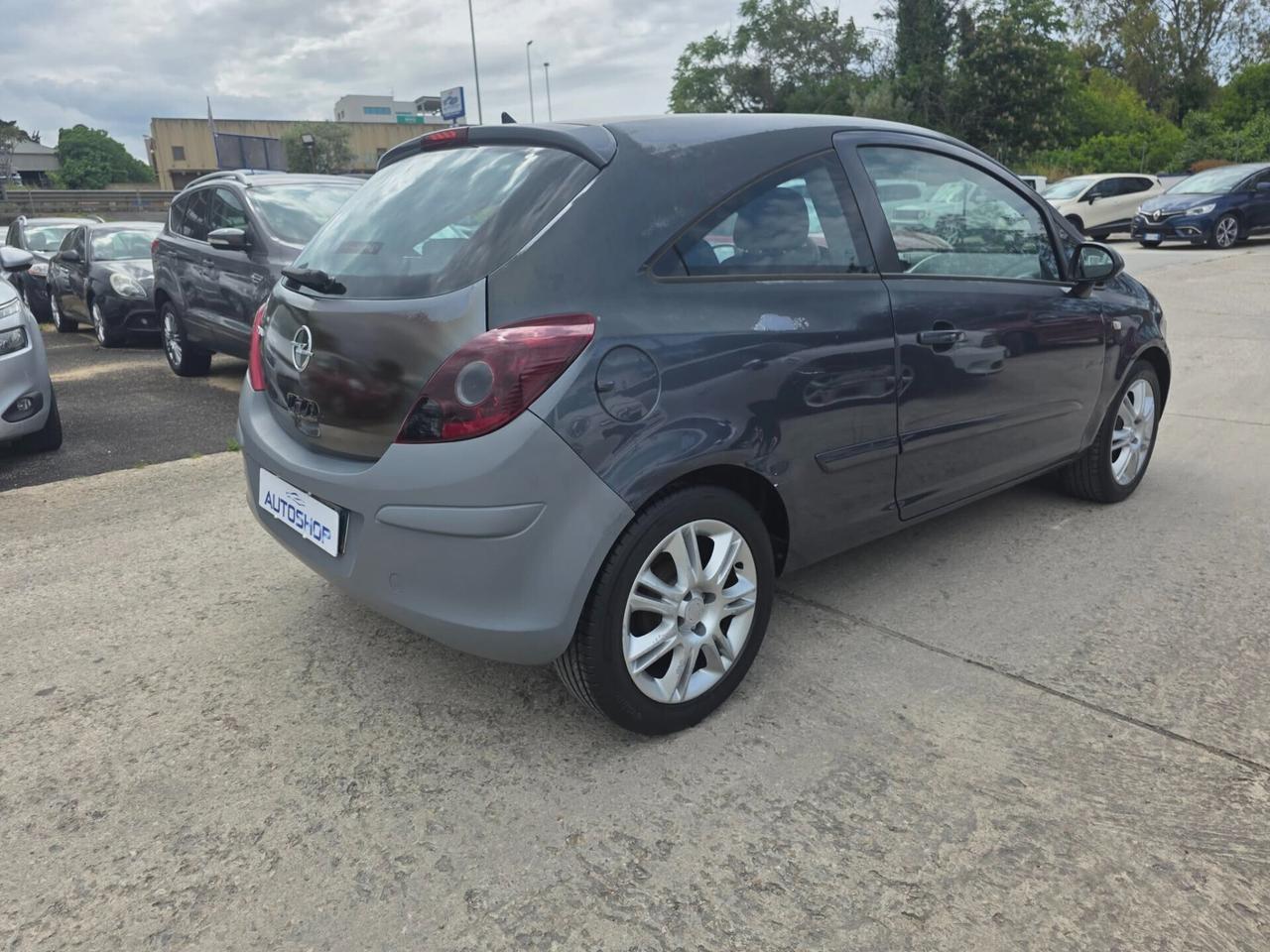 Opel Corsa 1.2 3 porte Enjoy