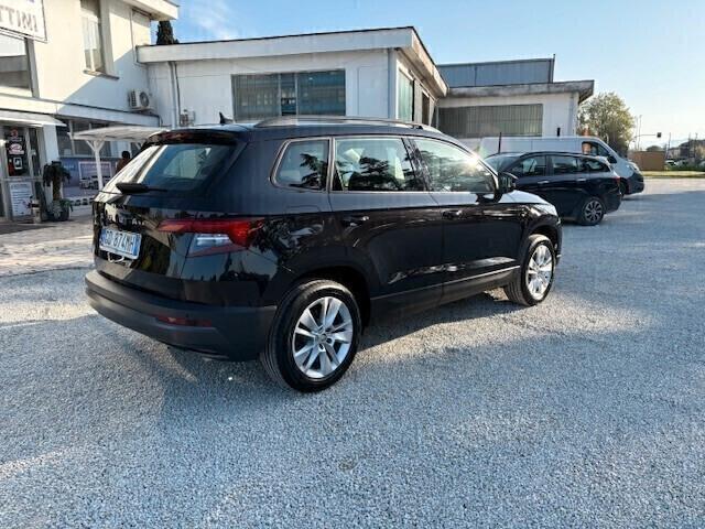 Skoda Karoq 1.0 TSI 110 CV Ambition Tua a 249€/Mese